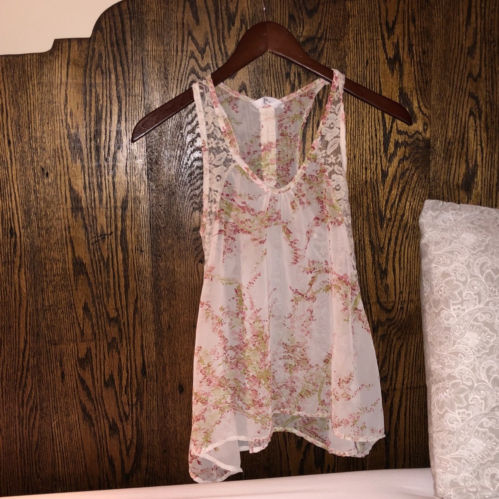Gorgeous Kirra Flowy Lace Tank